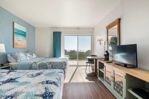 crescent beach motel