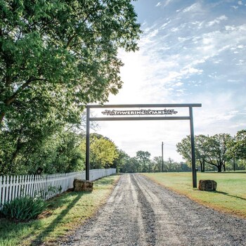 towering oaks event and retreat center
