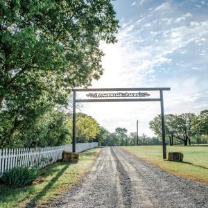 towering oaks event and retreat center