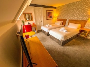 the red lion hotel