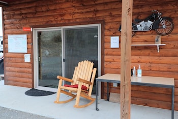 Eycat Lodging Company,,2.5 star