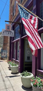bisbee brownstone suites
