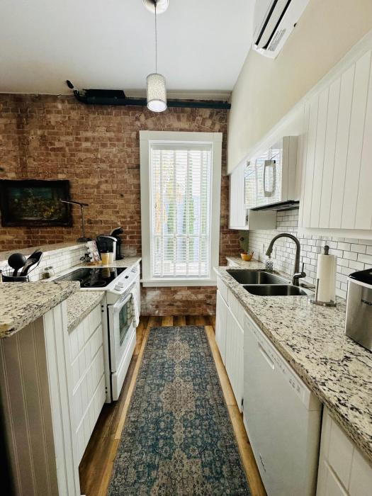bisbee brownstone suites