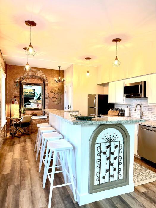 bisbee brownstone suites