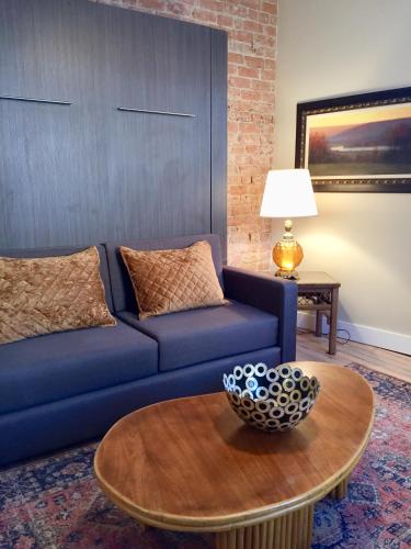 bisbee brownstone suites
