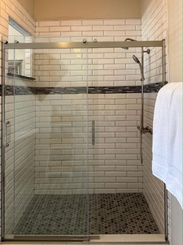 bisbee brownstone suites