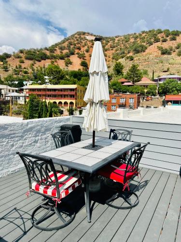bisbee brownstone suites
