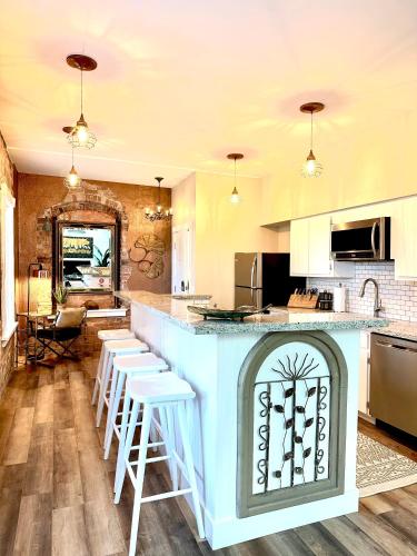 bisbee brownstone suites