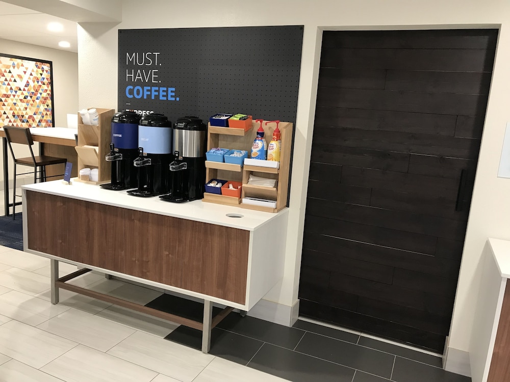 holiday inn express allentown north by ihg