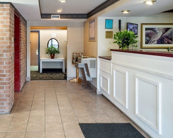 Econo Lodge Near Fort Gregg-Adams I-295,Hopewell>>Fort Lee,2 star