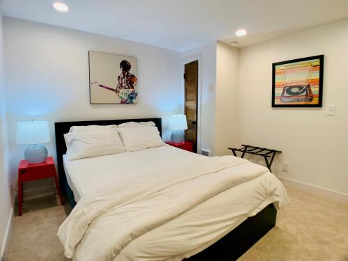 phinneywood hideaway zoo meets lake