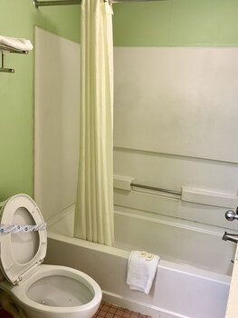 executive inn chester