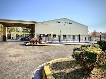 executive inn chester