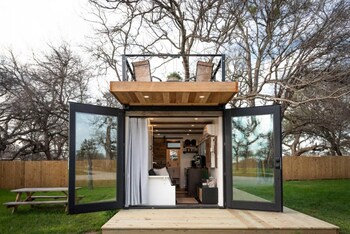 The Blue Ridge "Romantic" Tiny Home Near Magnolia & Baylor,Waco>>Bellmead,3 star