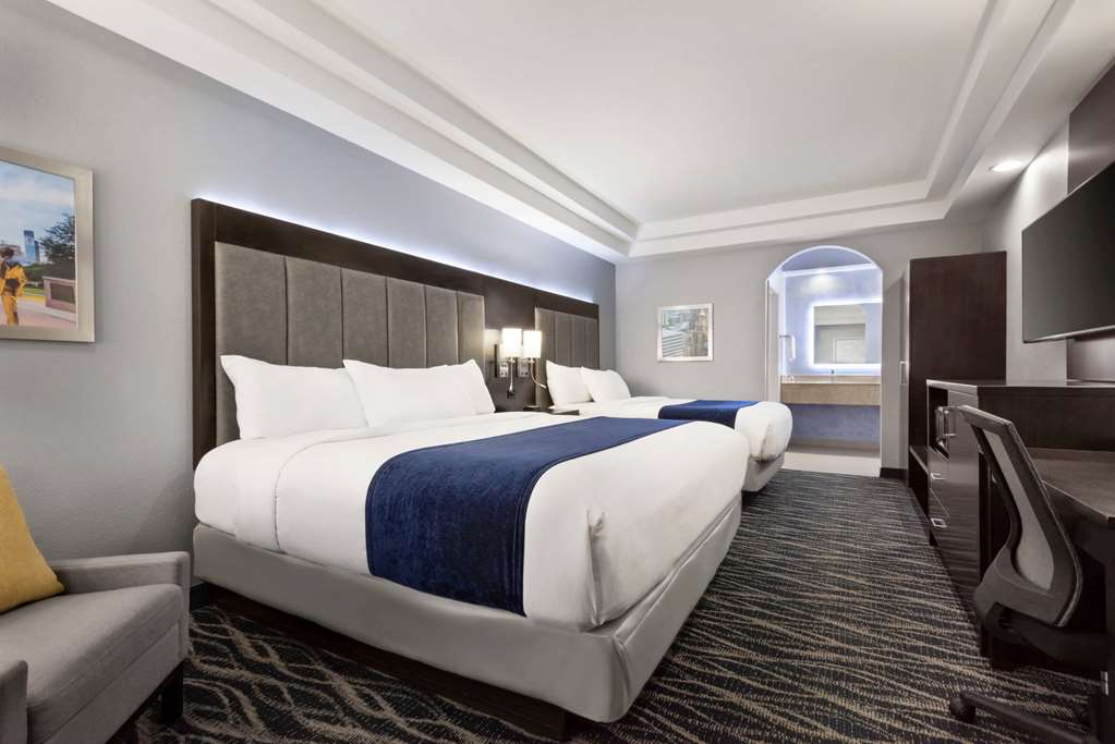 days inn and suites by wyndham houston hobby airport