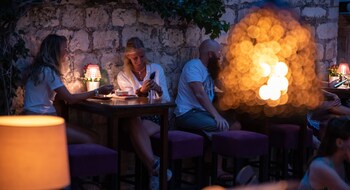 hvar