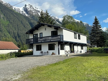 bearvalley guesthouse