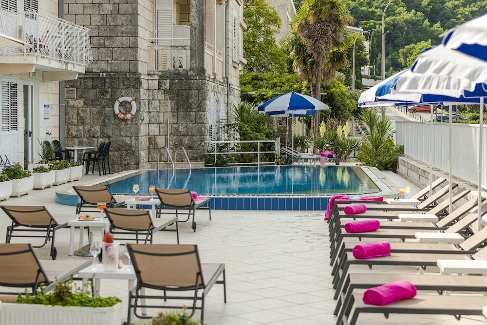 hotel komodor