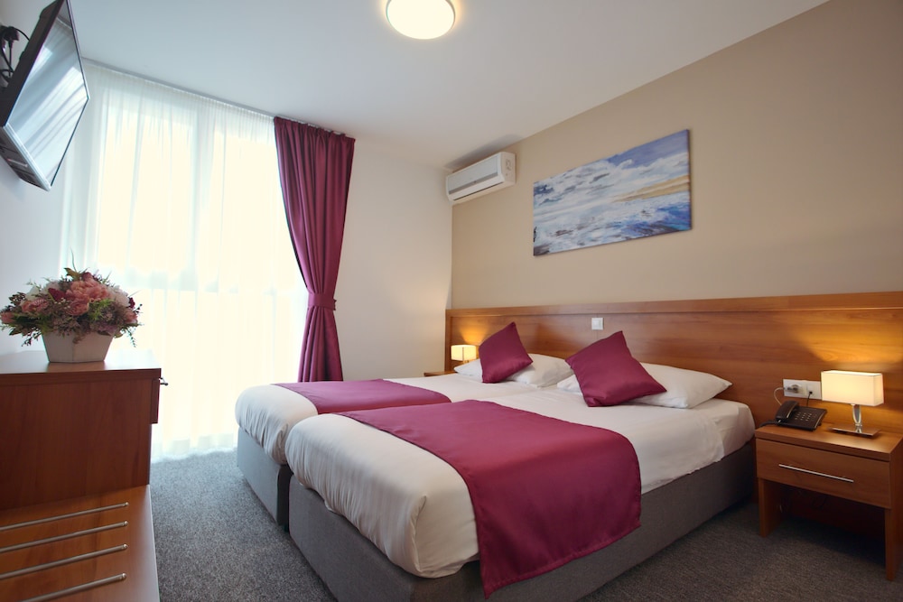 hotel komodor