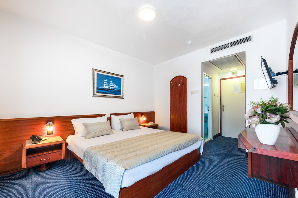 hotel komodor