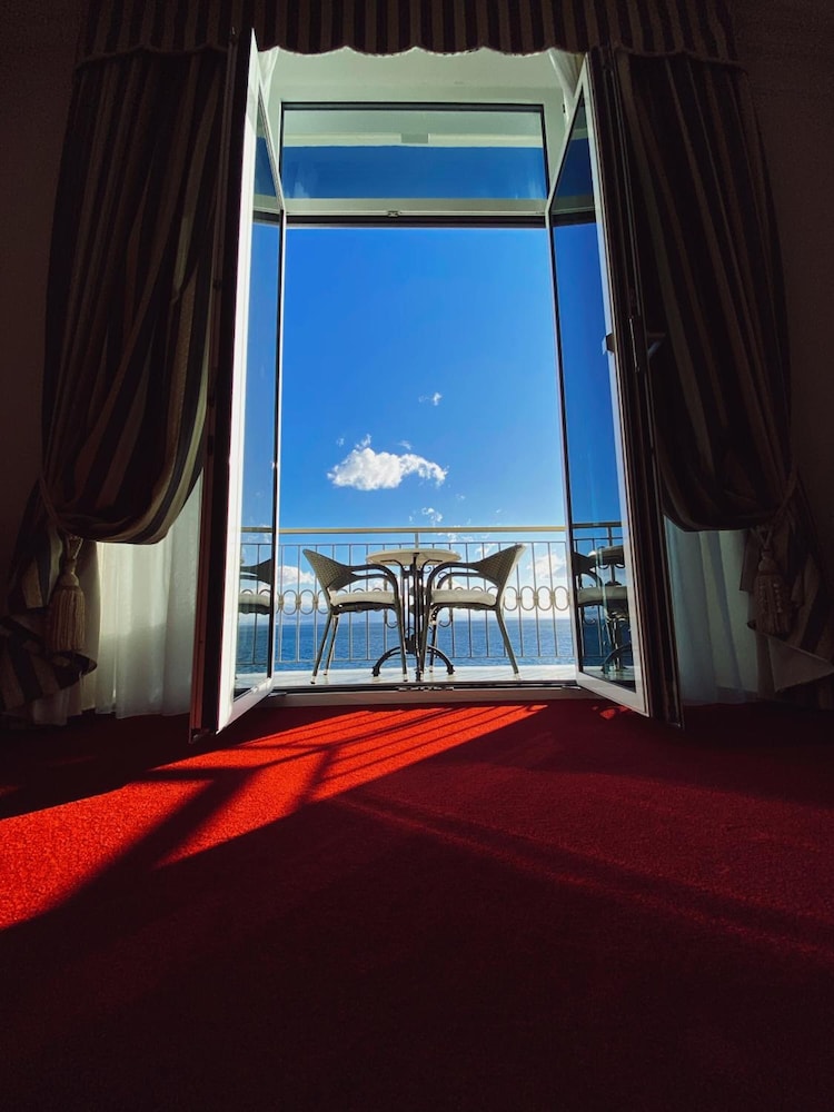 hotel savoy