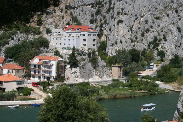 omis
