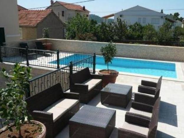 heritage hotel tisno