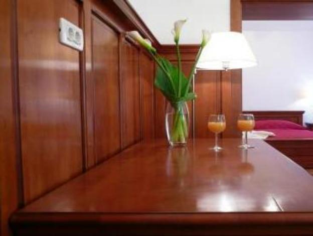 heritage hotel tisno