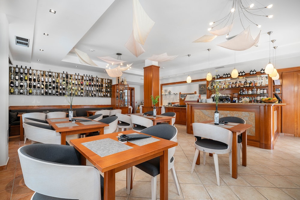 heritage hotel tisno