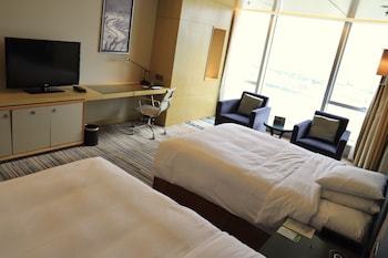 renaissance huizhou hotel