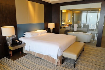 renaissance huizhou hotel