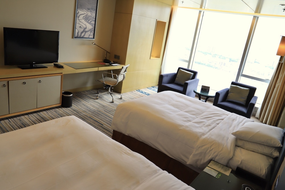 renaissance huizhou hotel