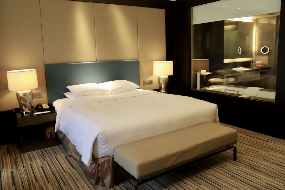 renaissance huizhou hotel