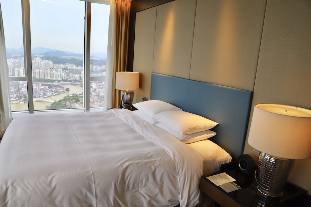 renaissance huizhou hotel