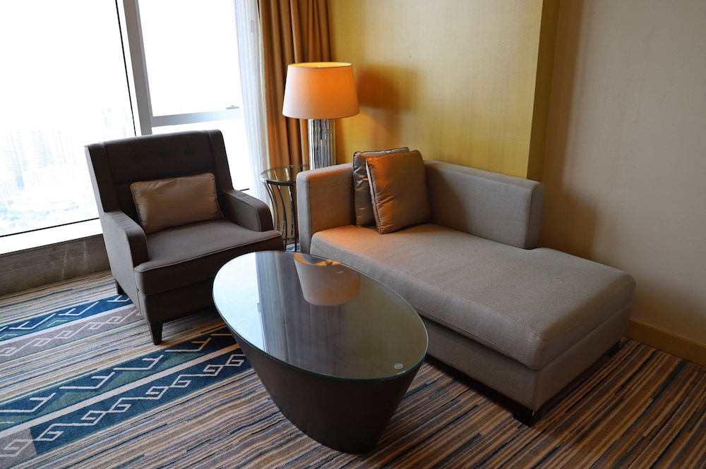 renaissance huizhou hotel