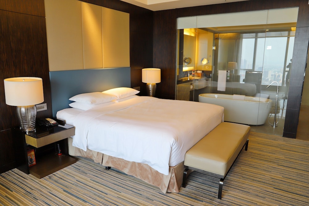 renaissance huizhou hotel
