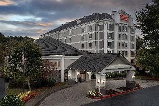 hampton inn and suites alpharetta