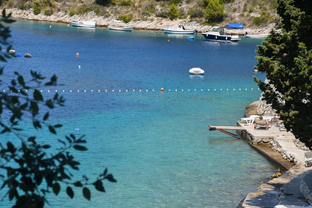 hvar