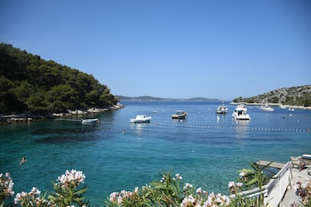 hvar