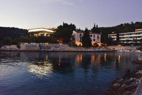 hvar