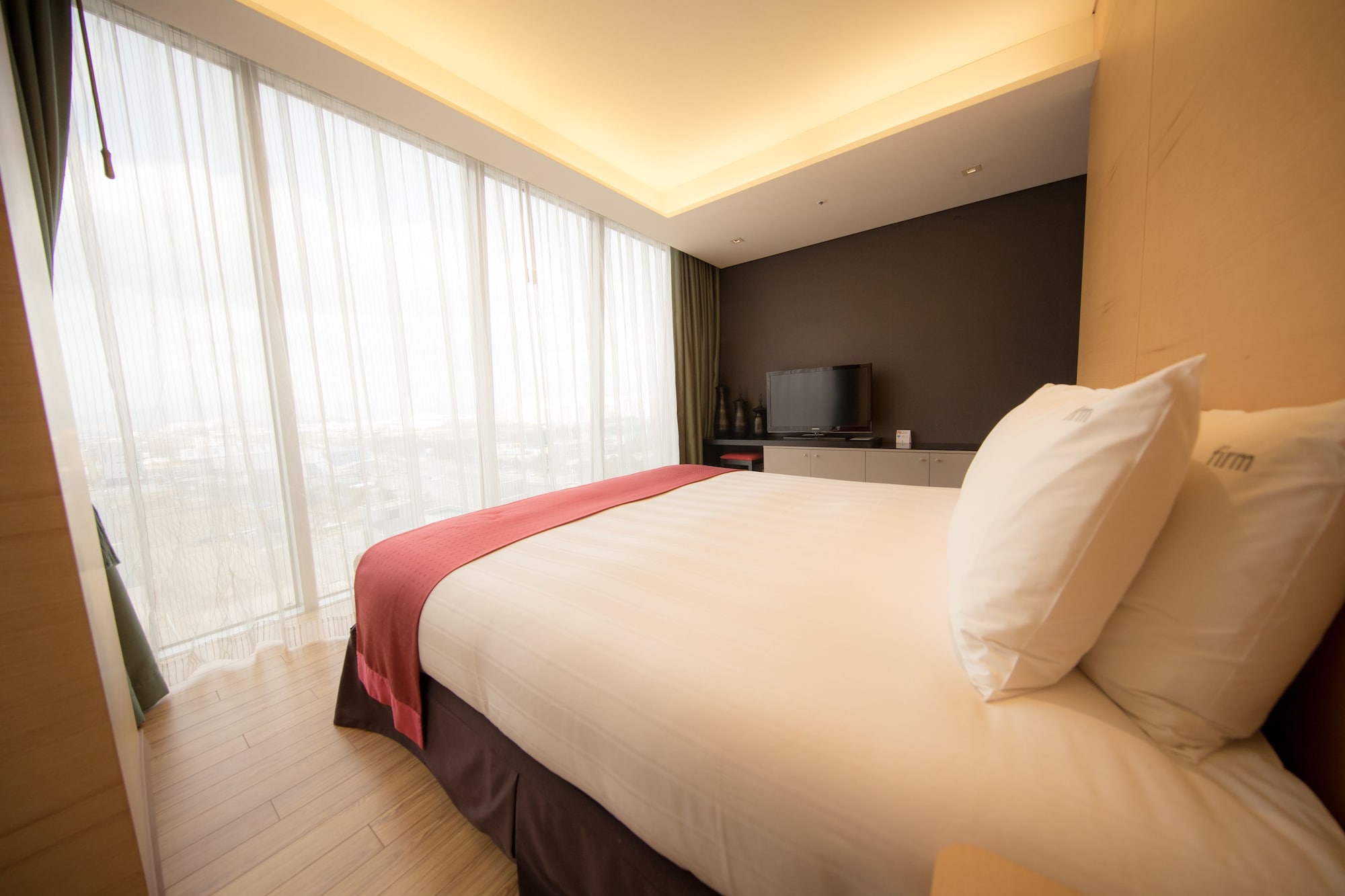 holiday inn gwangju by ihg