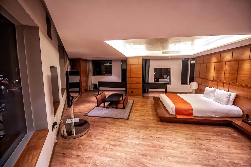 holiday inn gwangju by ihg