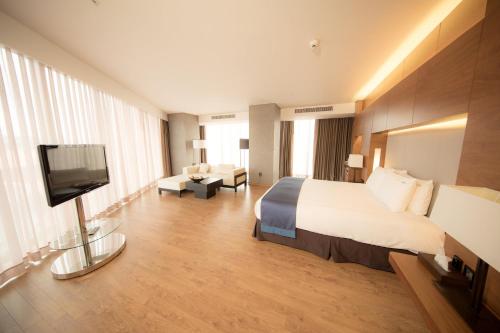 holiday inn gwangju by ihg