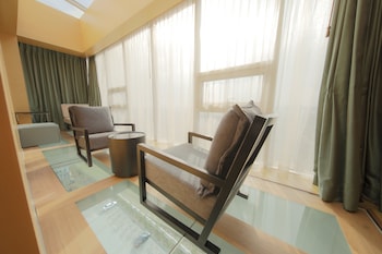 Holiday Inn Gwangju By Ihg,Seo-Gu>>Gwangju,4 star