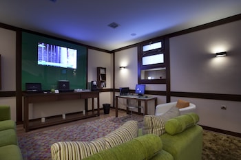 Suites Gran Via 44 Apartahotel,Las Gabias>>Granada,4 star