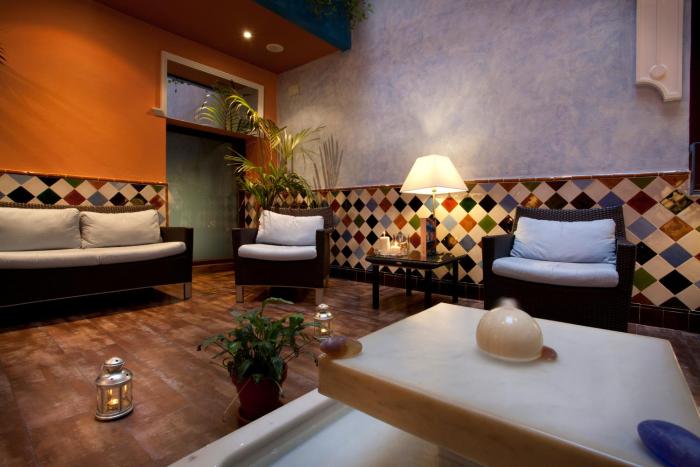 suites gran via 44 apartahotel