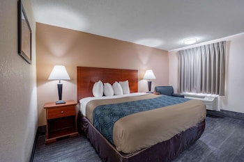 econo lodge inn and suites cayce i 26 airport