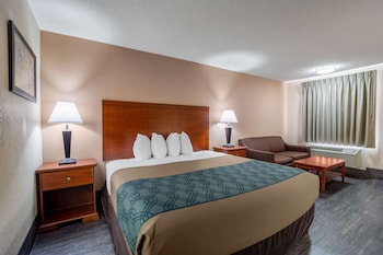 econo lodge inn and suites cayce i 26 airport