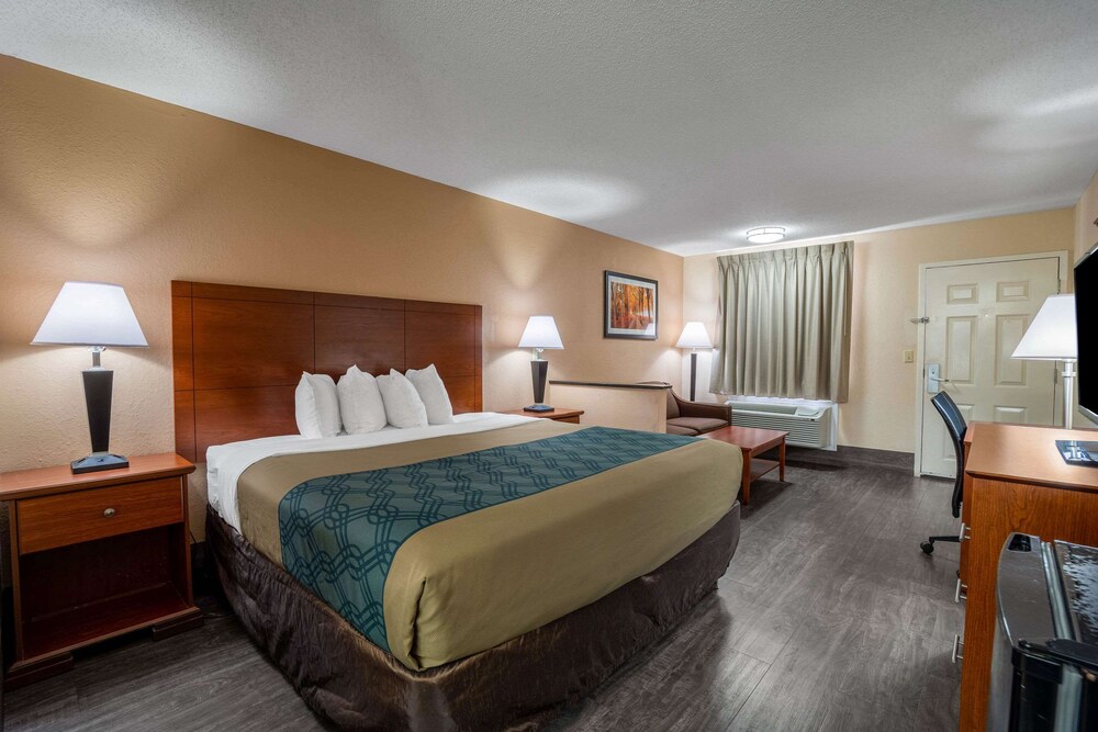 econo lodge inn and suites cayce i 26 airport