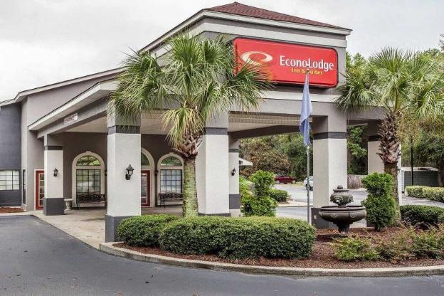 econo lodge inn and suites cayce i 26 airport